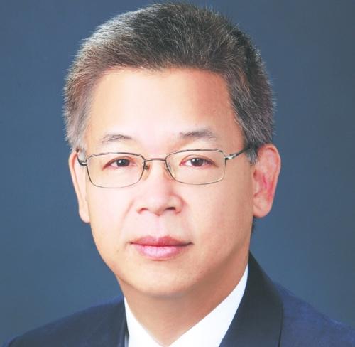 富灯网配资 黄益平：应对下行压力，需要宏观政策、行业政策和改革政策协同配合