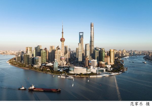 广盛配资 连续七年开门审议，4名公众代表列席市政府常务会议